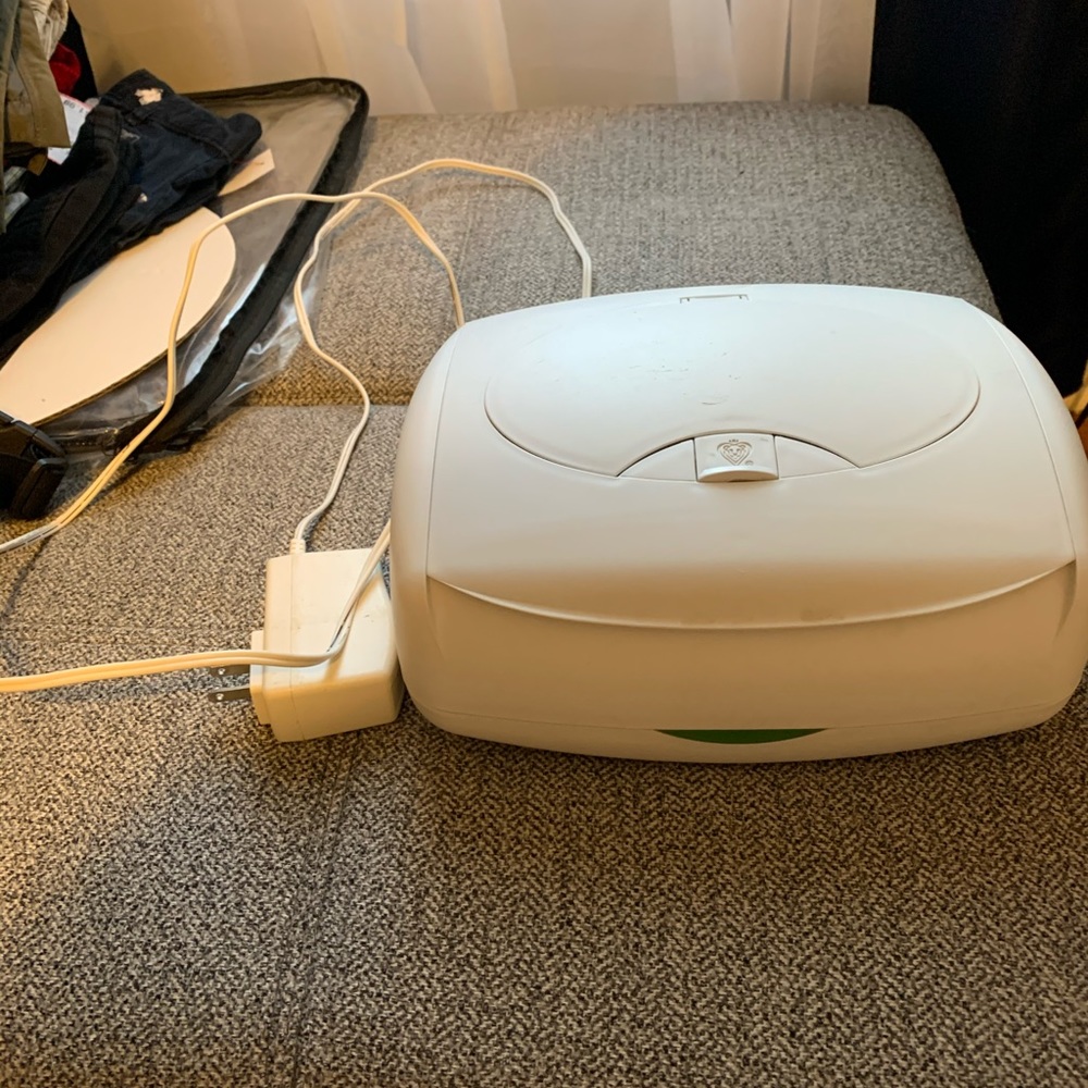 Wipe warmer